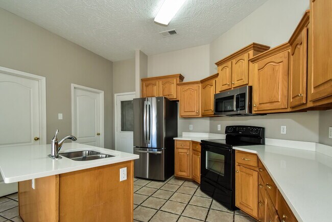 Building Photo - 7354 Pamela Cove