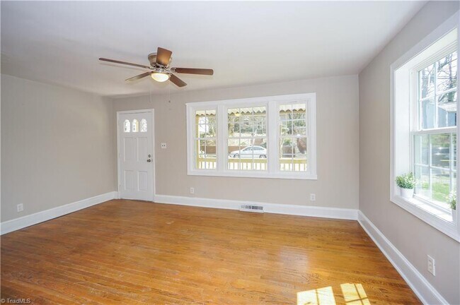 Building Photo - 1919 Maryland Ave