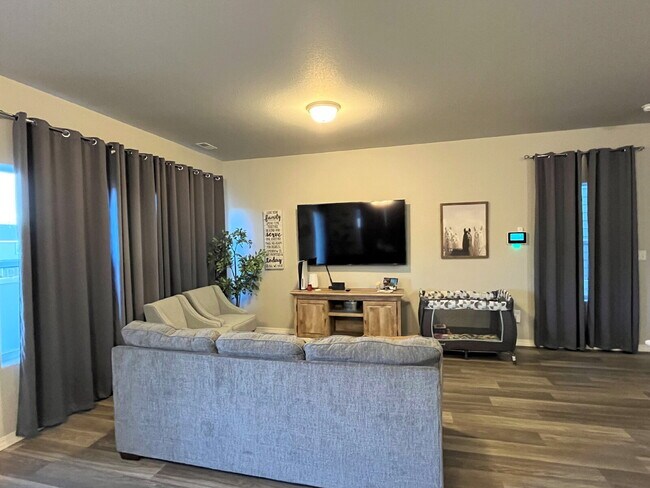 Building Photo - Nearly New 3 Bedroom with Loft Home at Enclaves At Mountain Vista Ranch