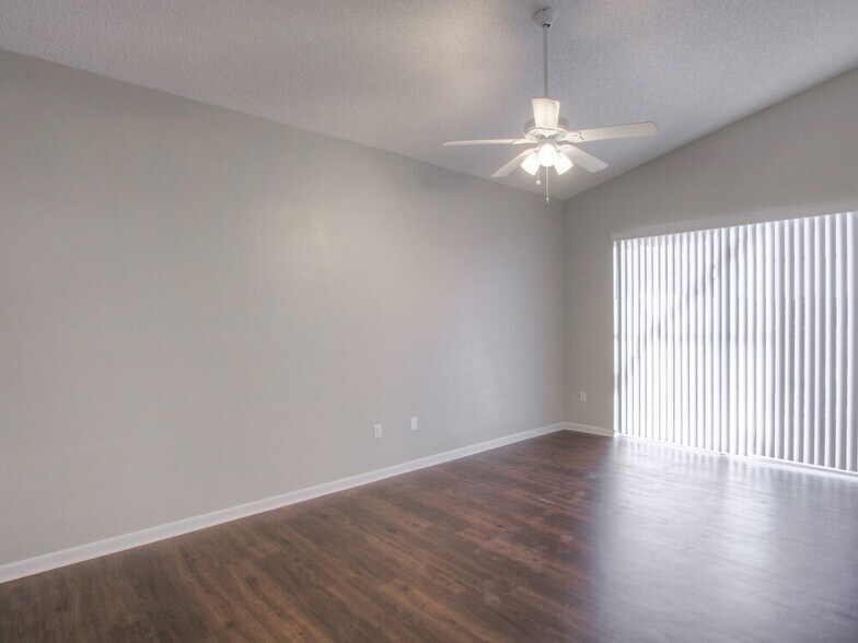 Building Photo - 1261 NW 159th Ave