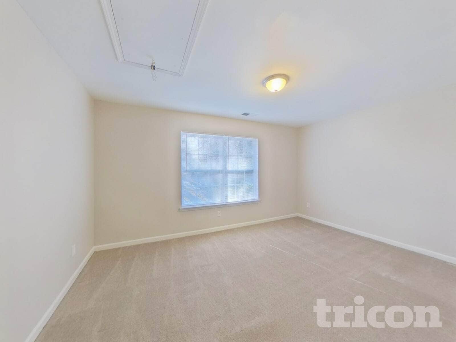 Building Photo - 2008 Pheasant Glen Rd