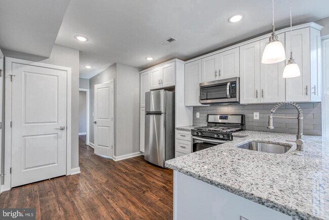 Building Photo - 1316 S Broad St