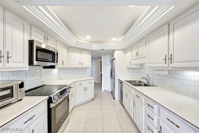 Building Photo - 4901 Gulf Shore Blvd N