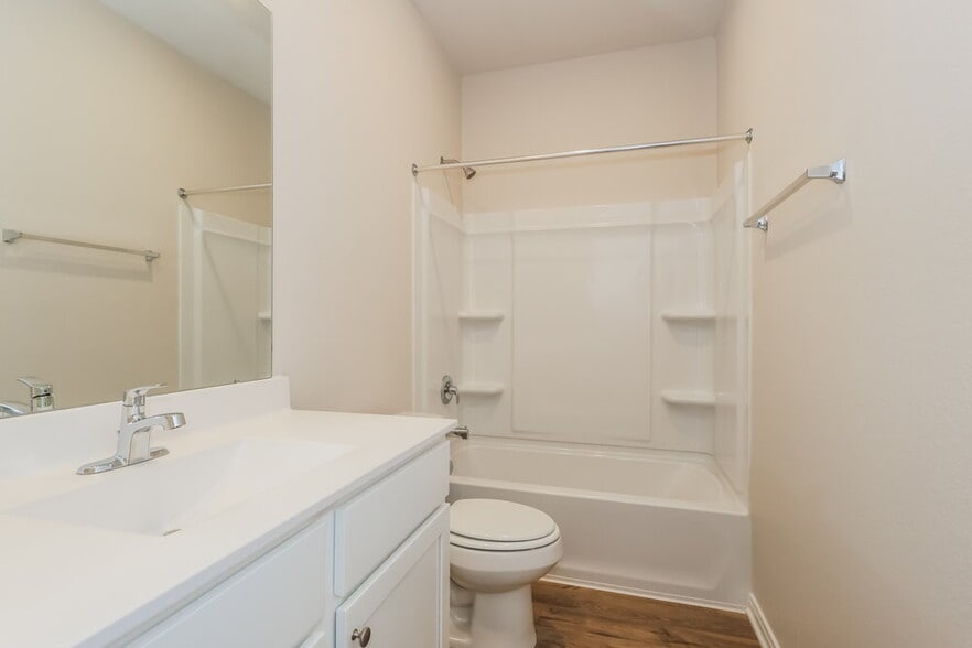 Building Photo - 15648 Plum Brk Dr