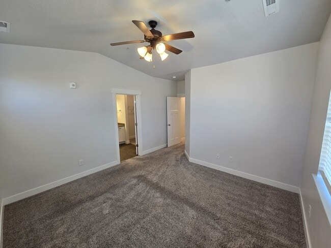 Building Photo - 1985 N 3330 W