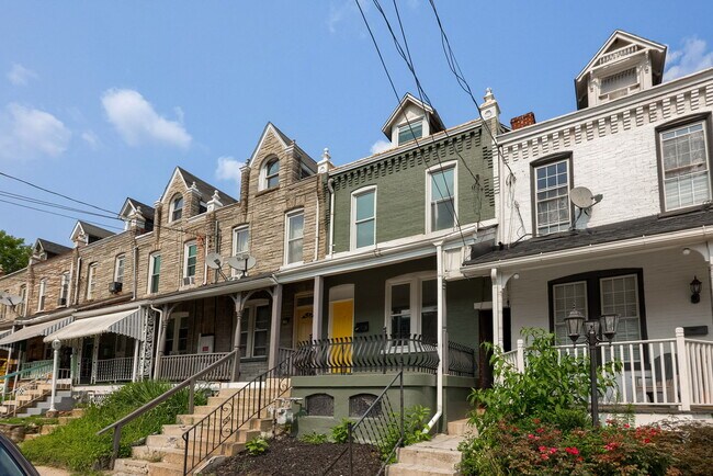 Building Photo - 611 S Prince St