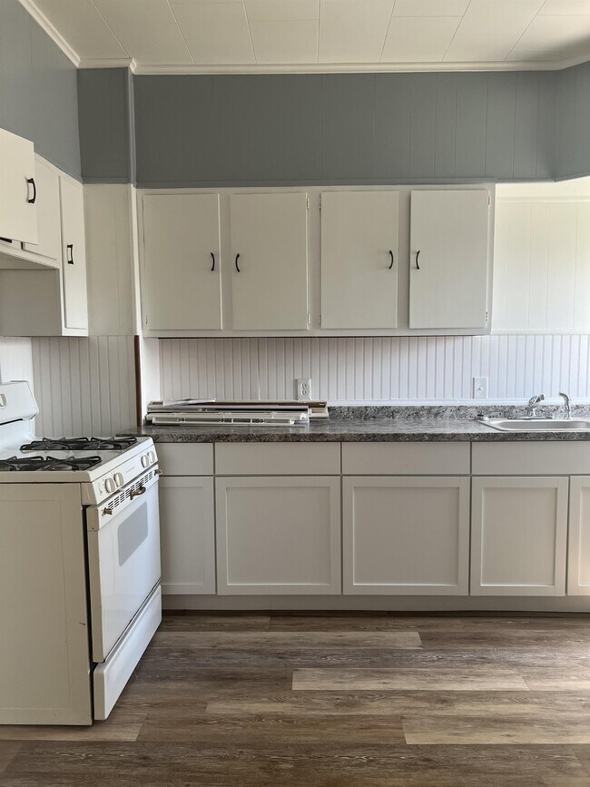 Building Photo - 269 Selye Terrace