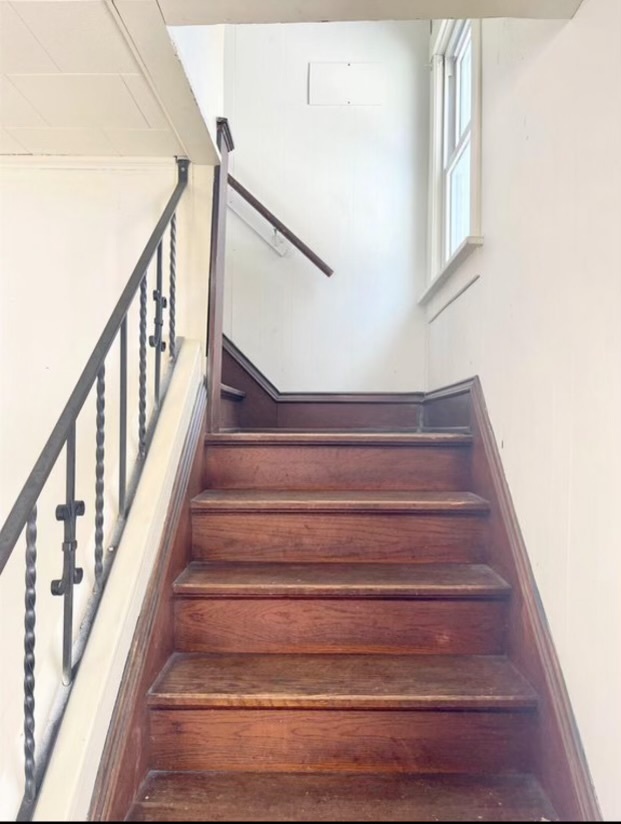 Building Photo - 616 Kimball Ave