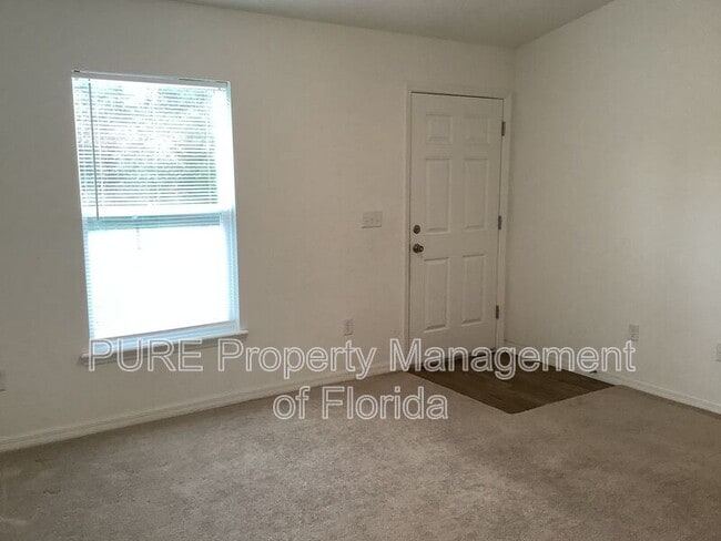 Building Photo - 13995 SW 27 Ct Rd