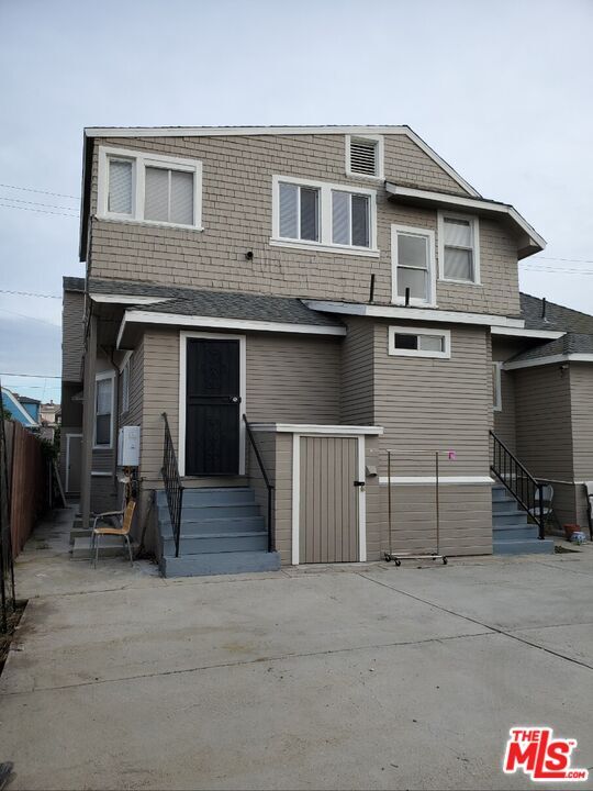 Building Photo - 2121 Portland St