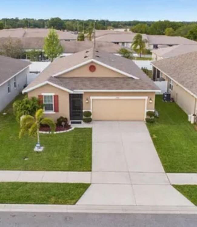 Building Photo - Four bedroom Two bath - Winter Haven