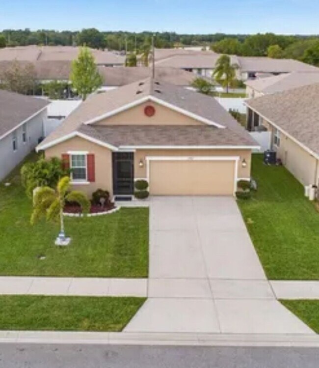 Primary Photo - Four bedroom Two bath - Winter Haven