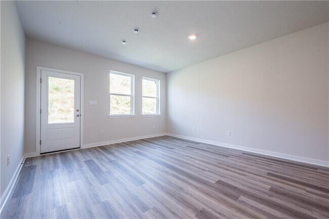 Building Photo - 104 delmonica Dr