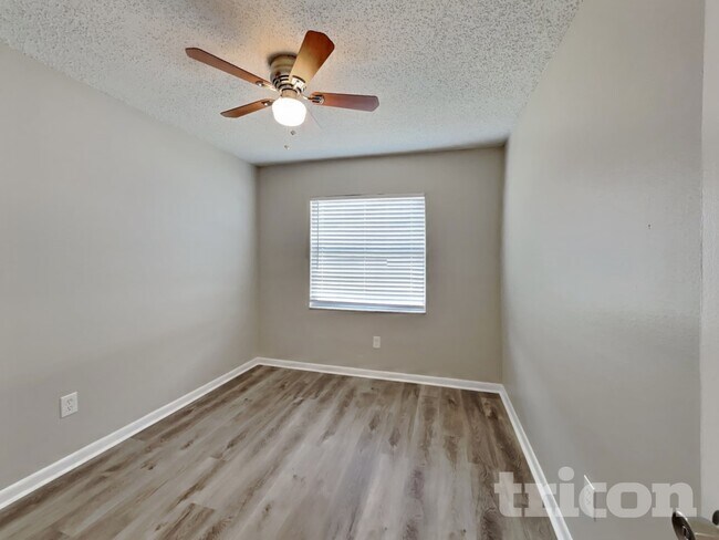 Building Photo - 4051 Forecast Dr