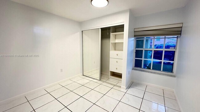 Building Photo - 233 NE 199th Terrace