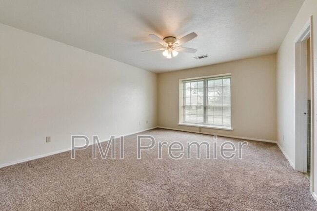 Building Photo - 411 Tiffany Trail