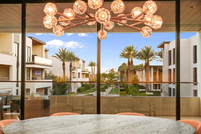 Building Photo - 6587 N Palmeraie Blvd