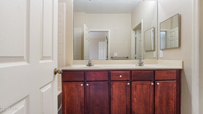 Building Photo - 1602 Baldwin Rowe Cir