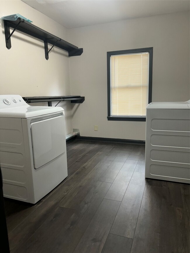 Building Photo - 1408 W 34th St