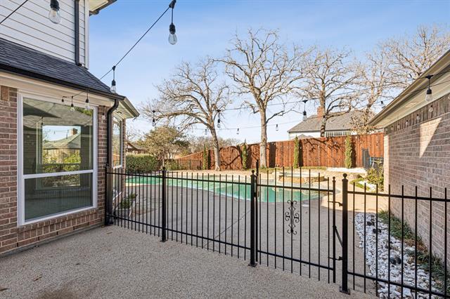 Building Photo - 1714 Wild Rose Way