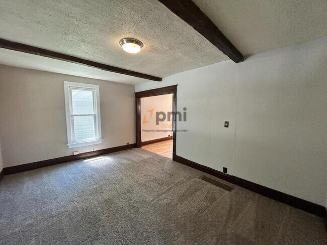 Building Photo - 257 S 20th St
