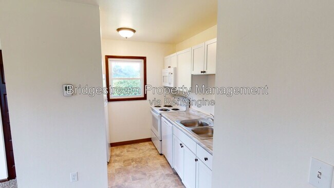 Building Photo - 7123 N Springboro Pike