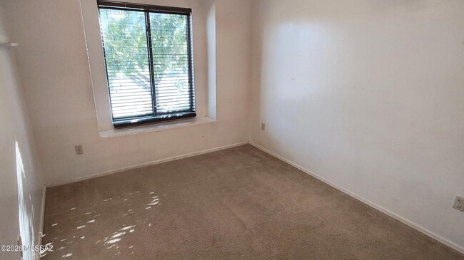 Building Photo - 2155 E Calle Gran Desierto