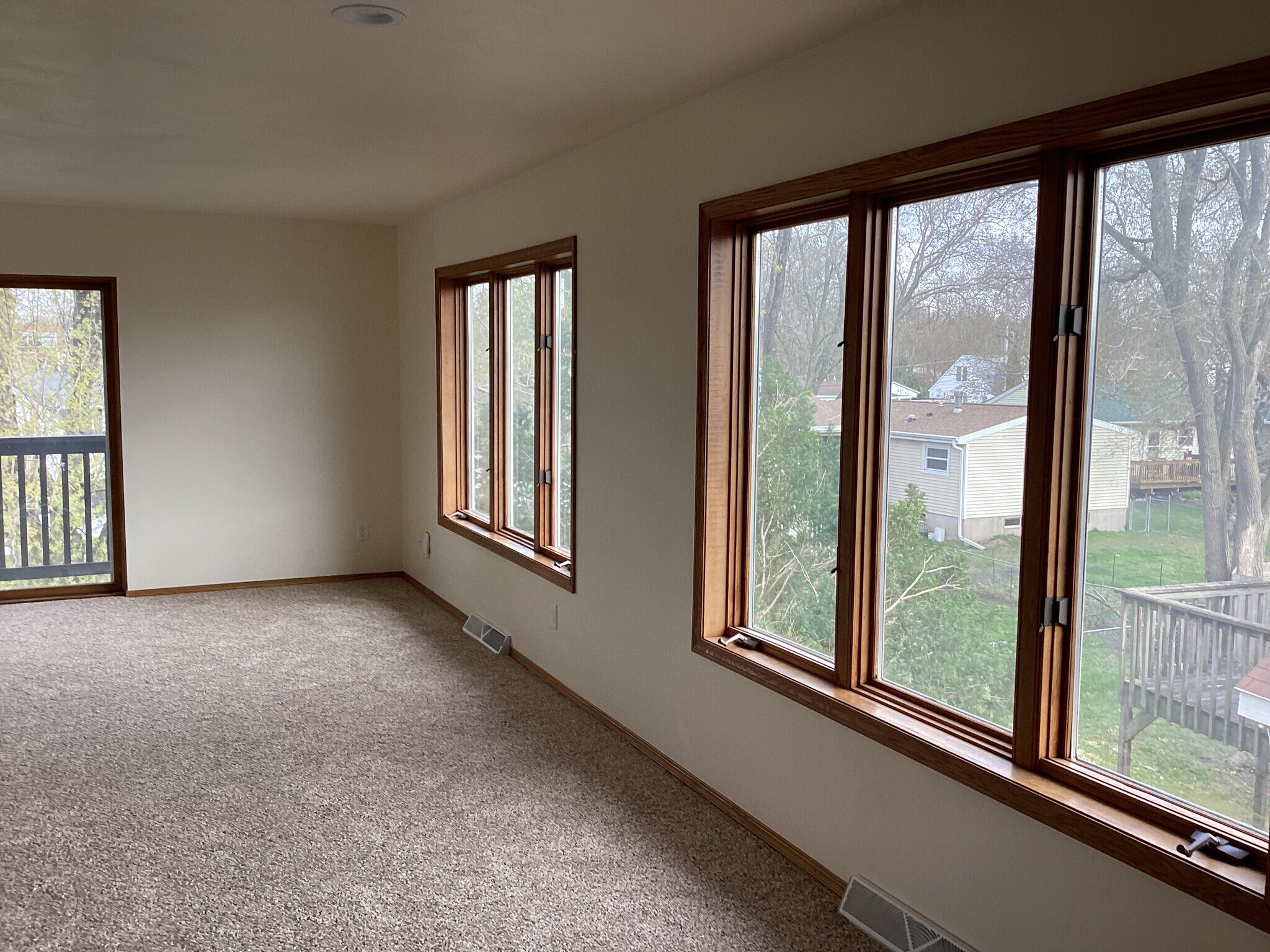 Light filled living room - 2305 Parmenter St