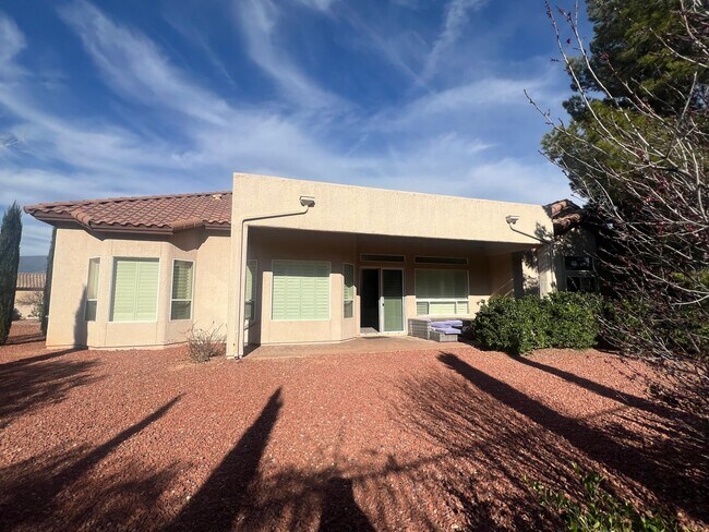 Building Photo - 5745 E Sunset Point Dr
