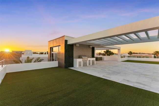 Building Photo - 10561 NW 67th Terrace