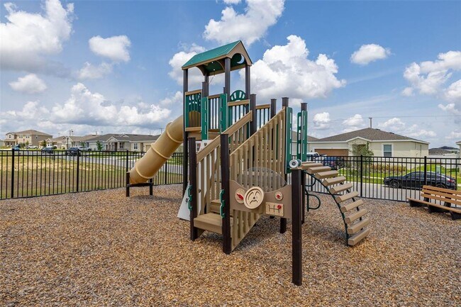 Building Photo - 1267 Normandy Dr