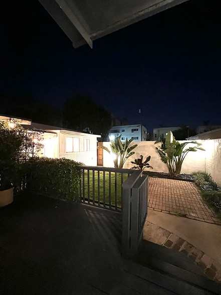 Building Photo - 1340 N Harvard Blvd