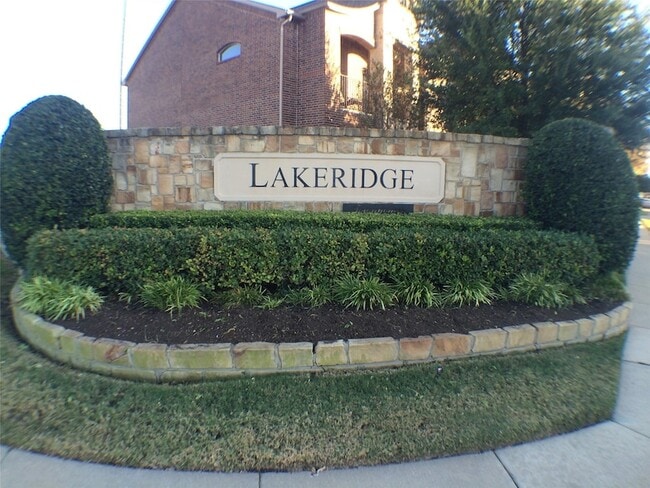 Building Photo - 935 Shelby Ln