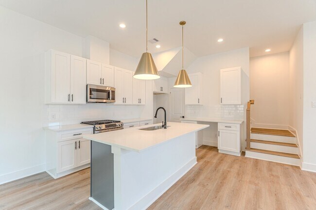 Building Photo - 7628 Inwood Hls Ln