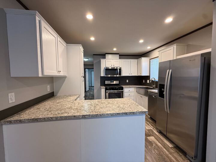 Building Photo - 11960 Springbrook Ct