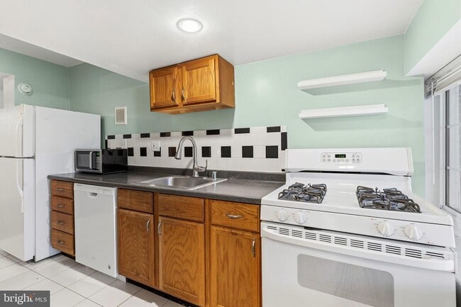 Building Photo - 9813 Cottrell Terrace