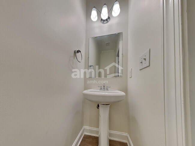 Building Photo - 4610 Baylor St