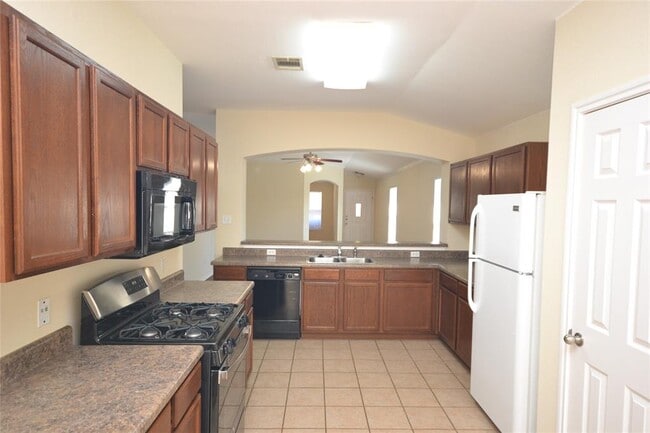 Building Photo - 114 Washington Square Dr