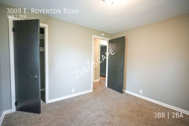 Building Photo - 3009 E Royerton Rd
