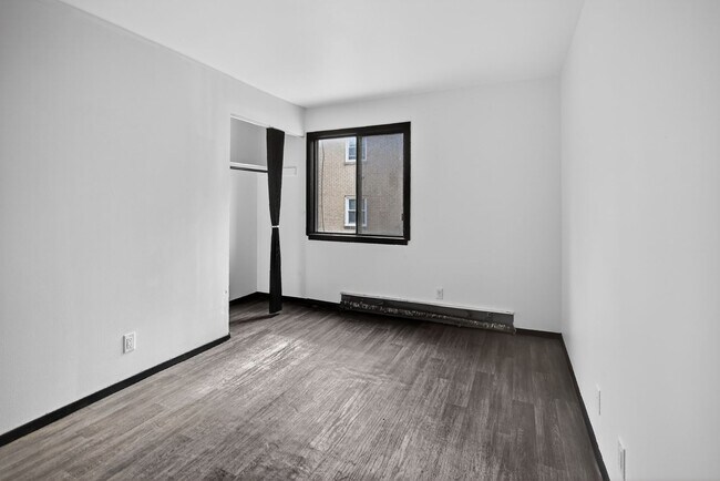 Building Photo - 3722 W Karstens Dr