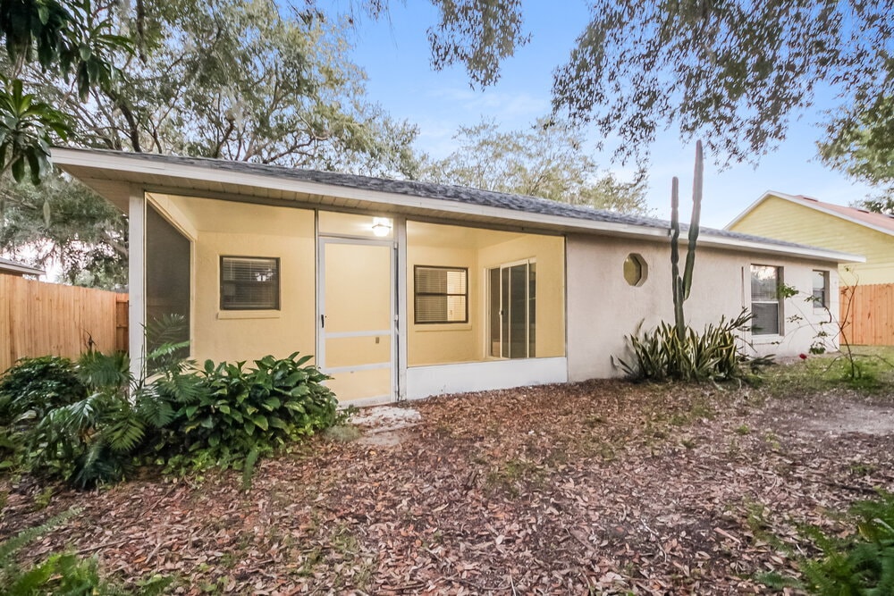 Building Photo - 2928 Dana Ln