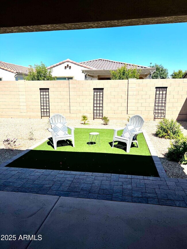 Building Photo - 9846 E Talon Ave