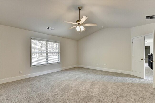 Building Photo - 1661 Silver Crst Wy