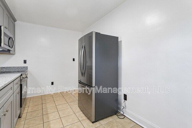 Building Photo - 1028 Modoc Ave