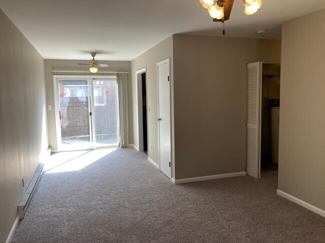 Building Photo - 5353 Dunmore Dr