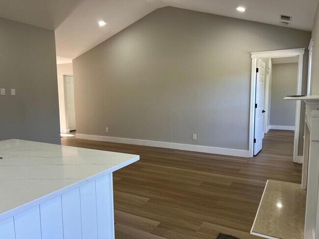 Building Photo - Remodeled Home with Excellent Location and Privacy - The Traditions (Move-In Special: Reduced Fir...