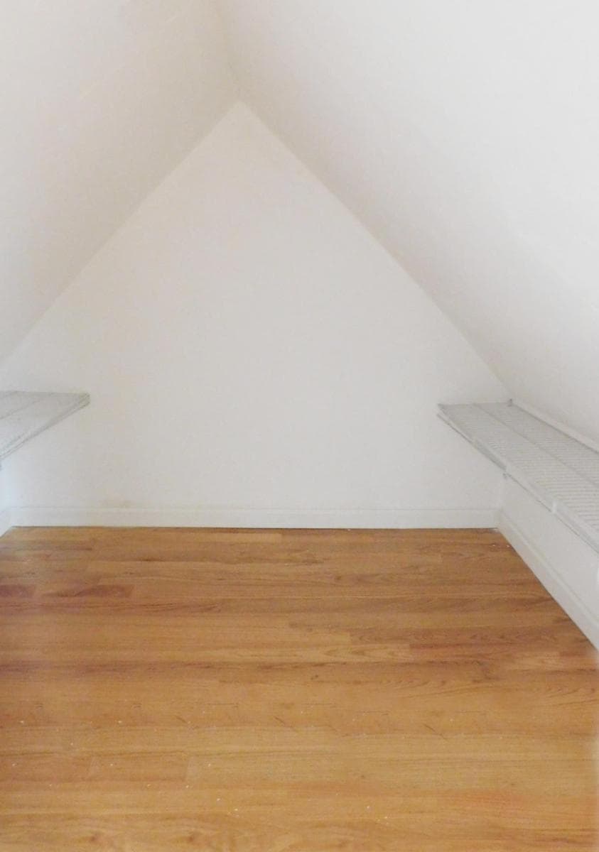 Building Photo - 978 Hyde Park Ave