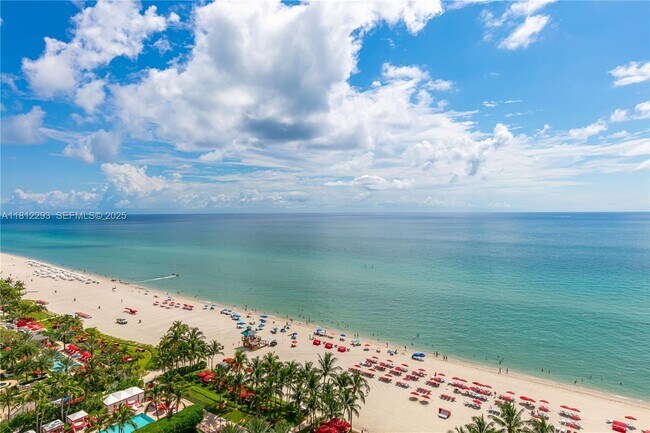 Building Photo - 17875 Collins Ave