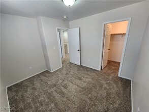 Building Photo - 9664 Villa La Mora Ave