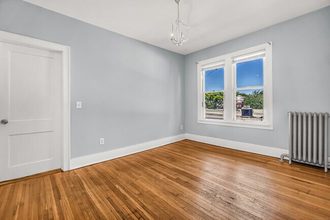 Building Photo - 2679 Fairfield Ave